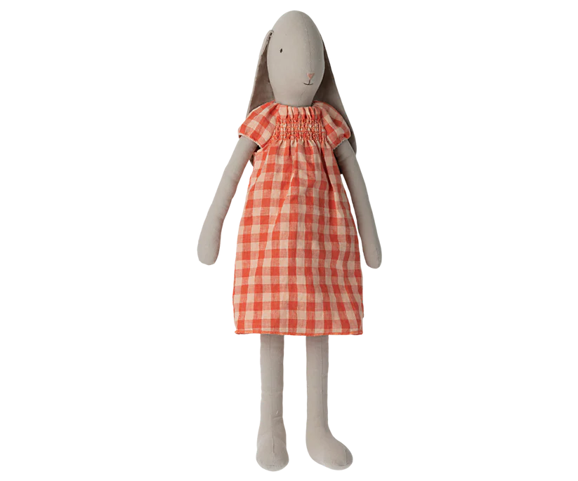 Kanin størrelse 5, Kjole