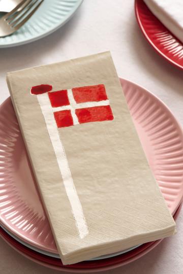 Serviet Dannebrog på flagstang 16 stk pr pakke