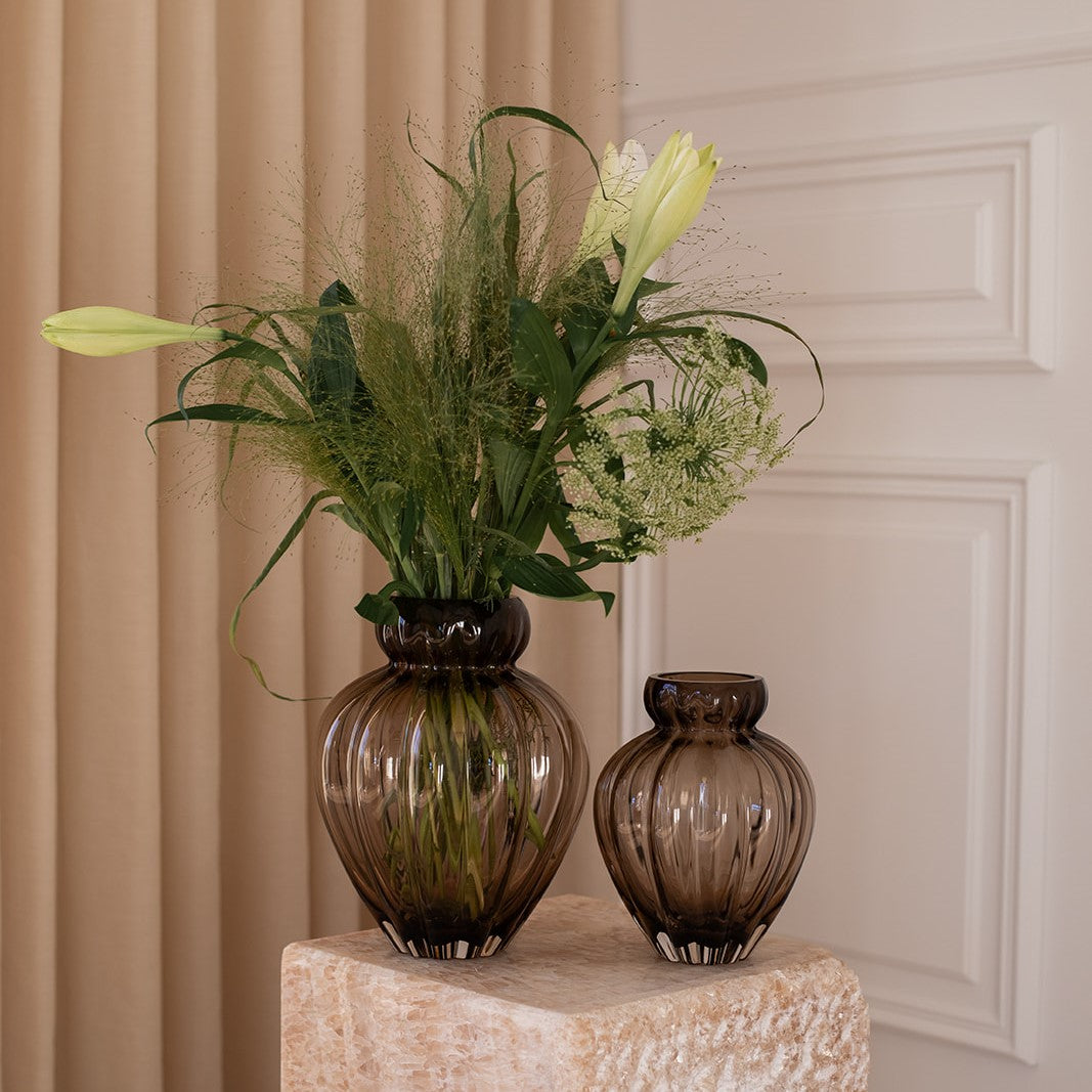 Audrey Vase - Smokey brown Medium