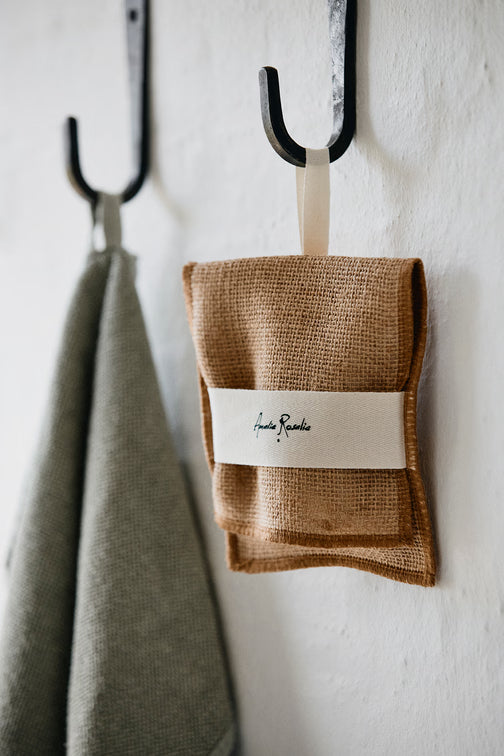 Jute soap glove