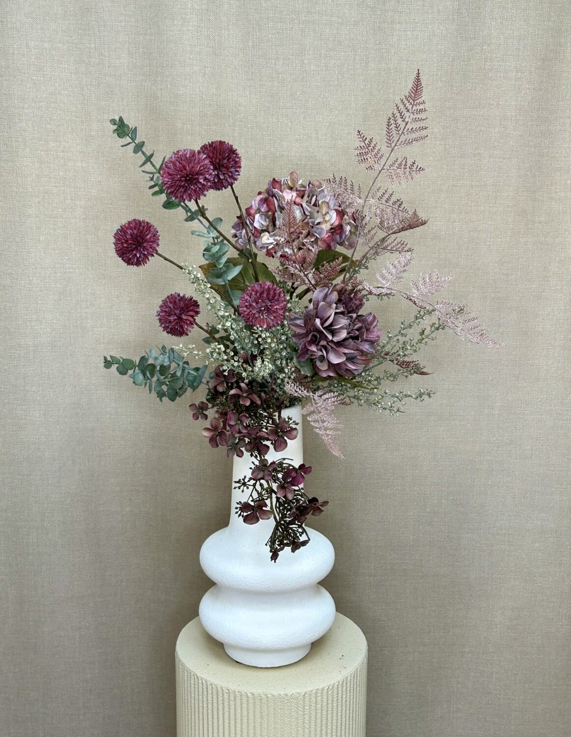 Dahlia purple h 57 cm