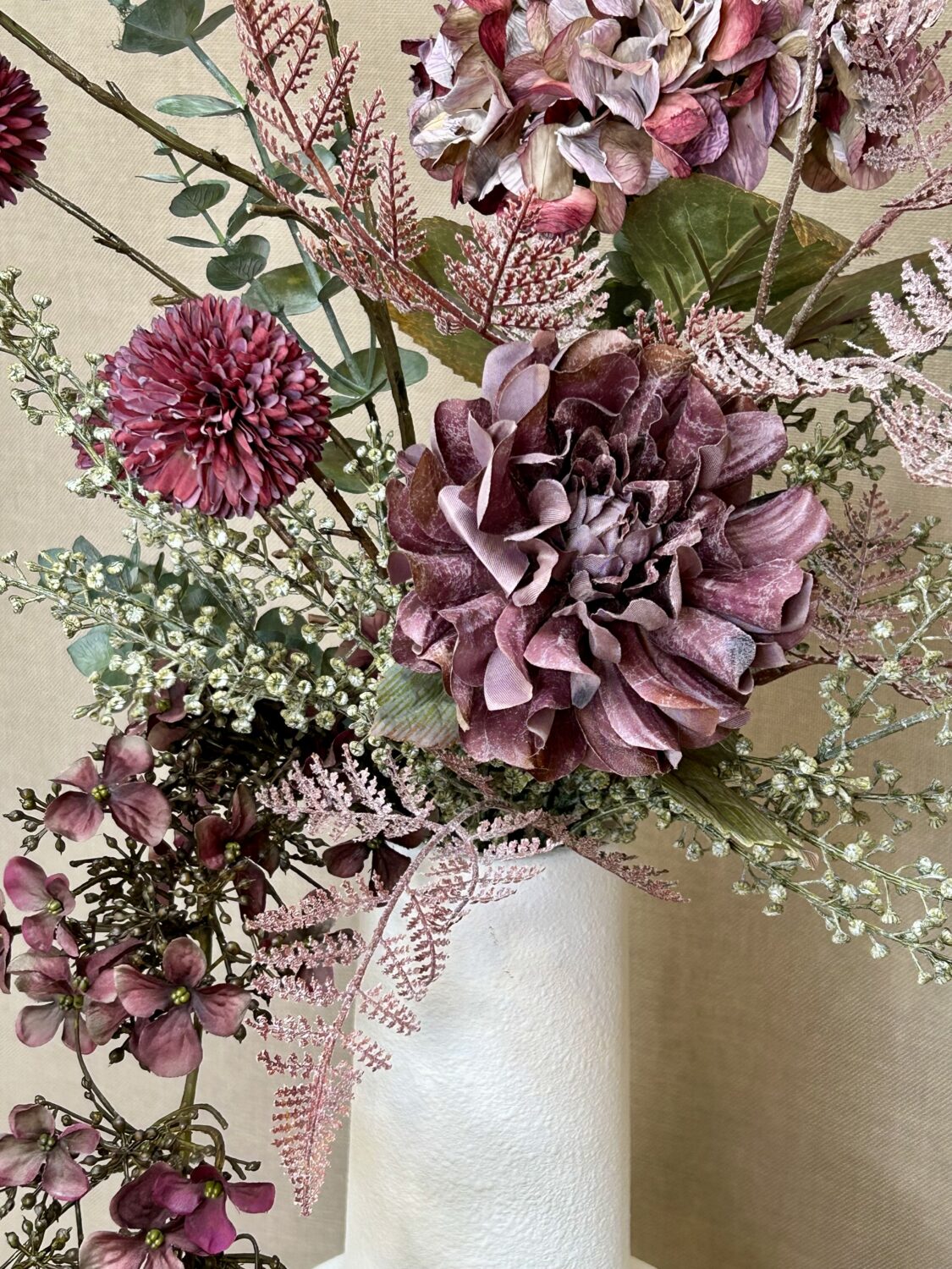 Dahlia purple h 57 cm