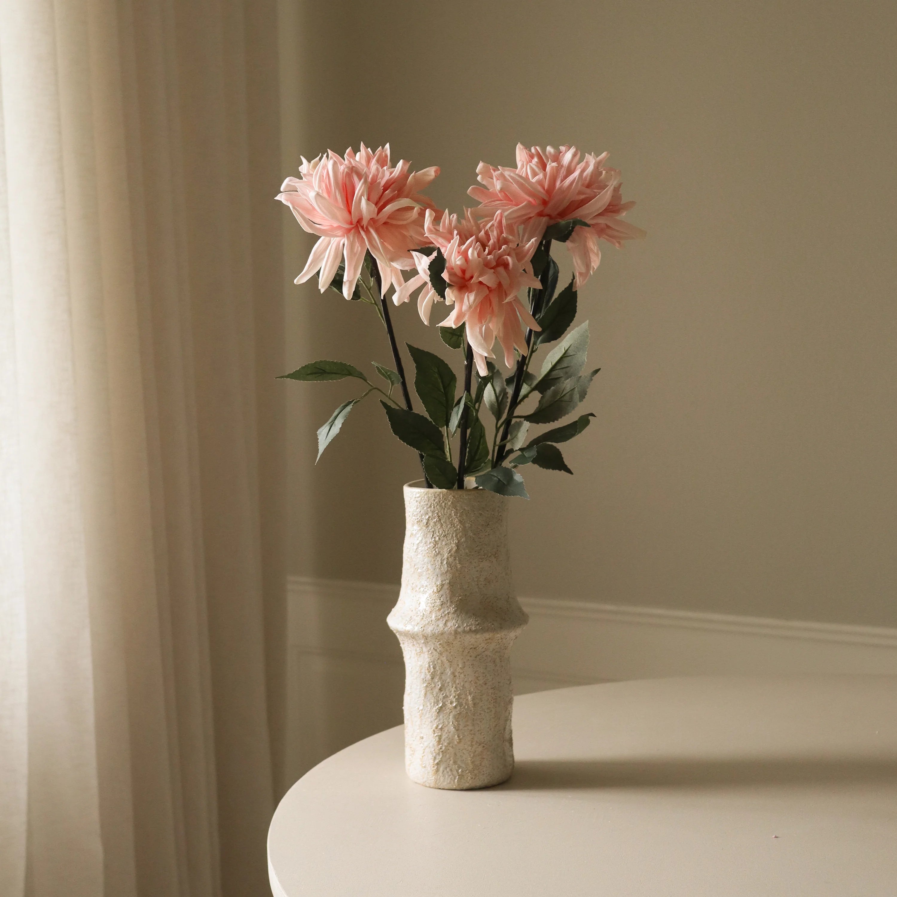 Lyserød kaktus dahlia blomst