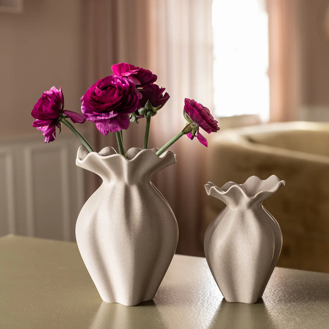 Nellie Vase - Sand Medium