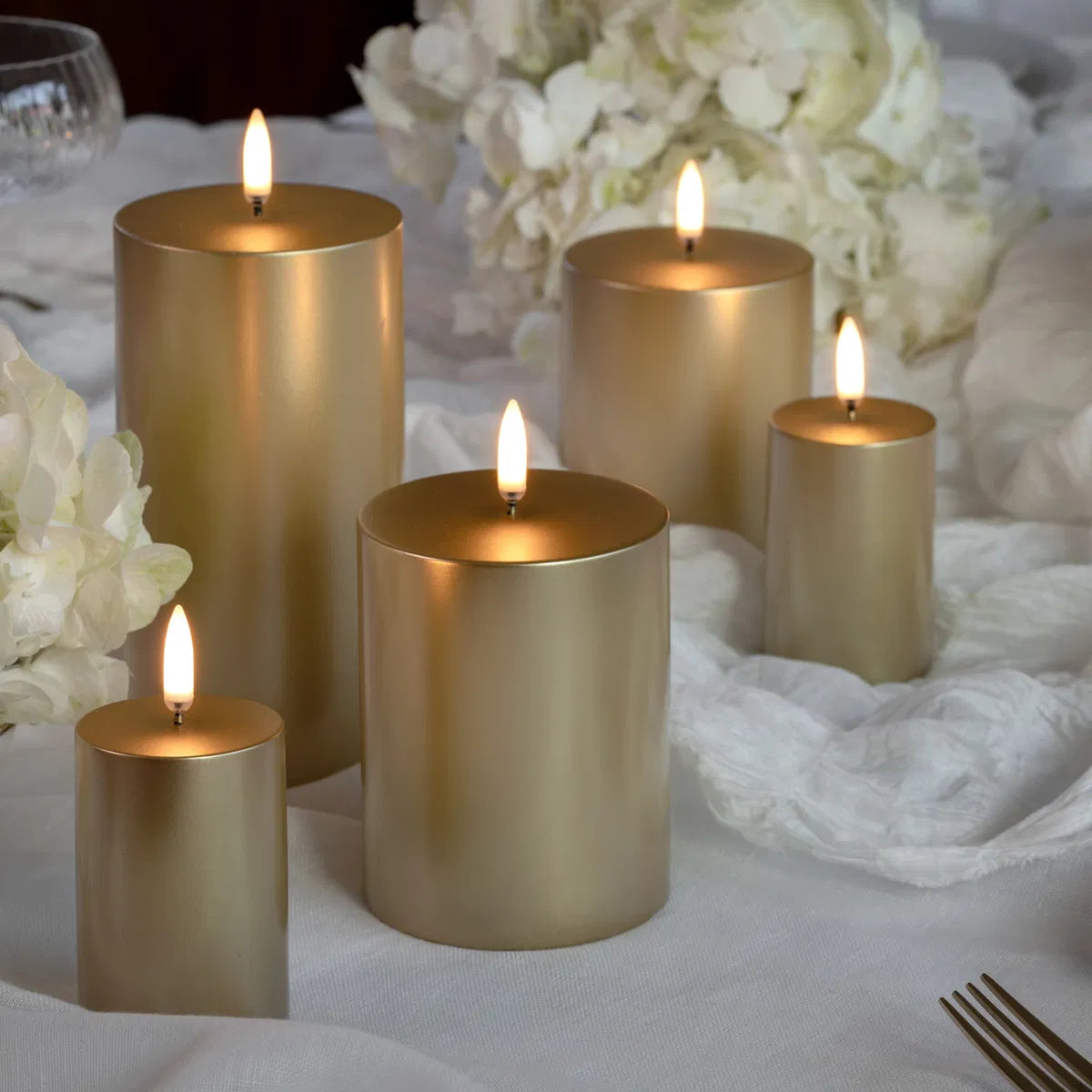 LED pillar candle, Gold finish, Smooth, 5x7,5 cm