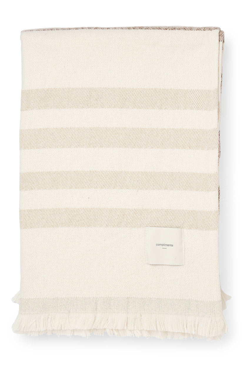 Compliments Serra – Ecru