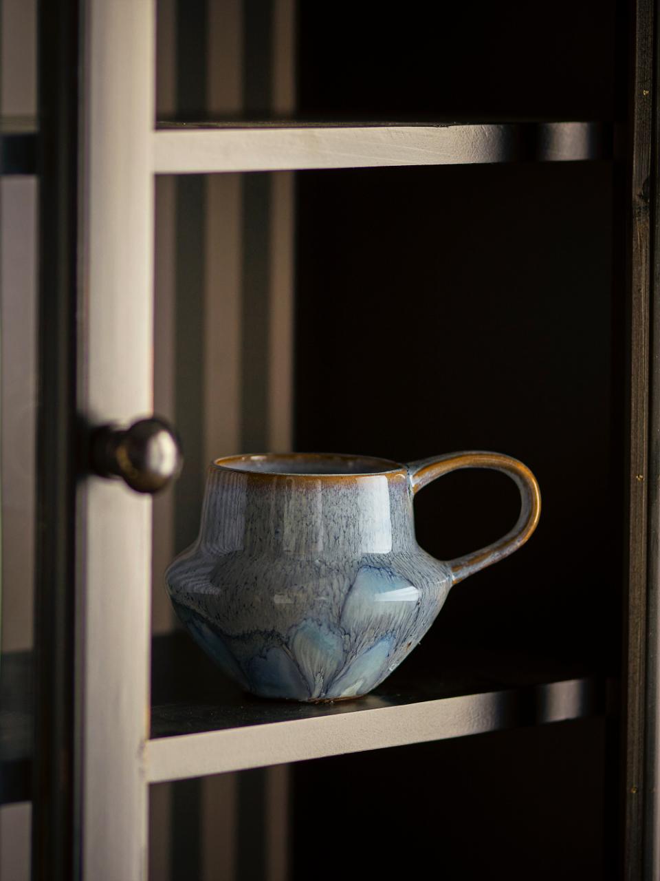 Bessie Krus, Blå, Stentøj