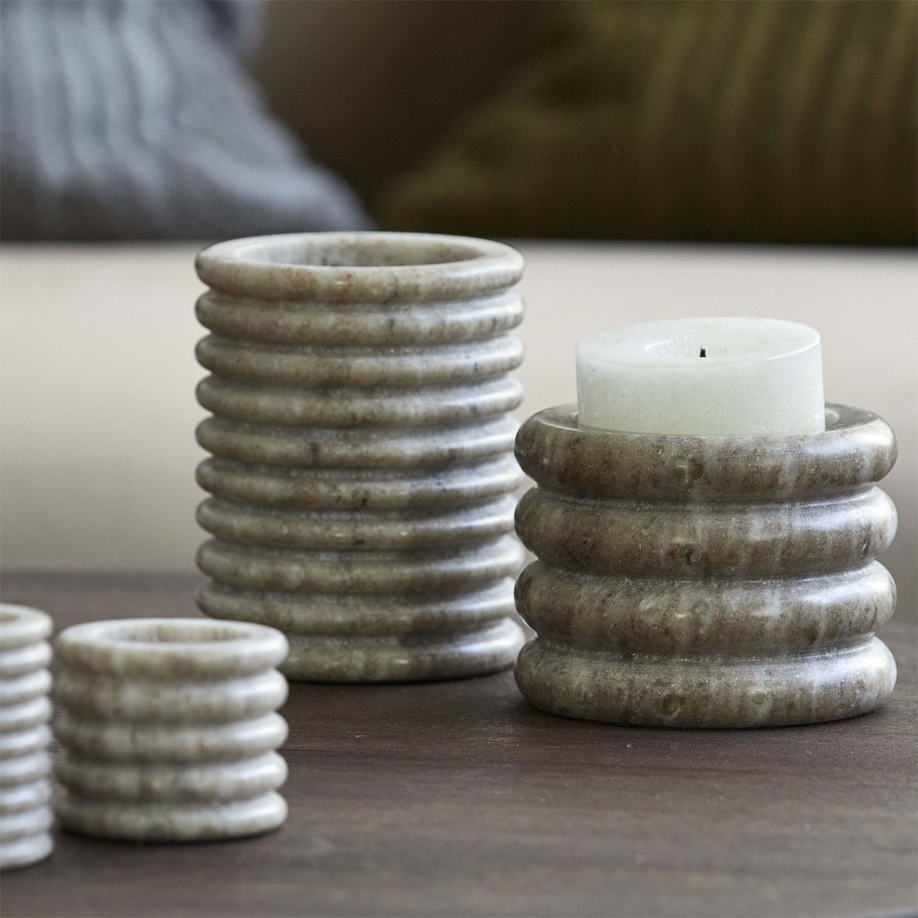 OTOK fyrfadsstage i marmor