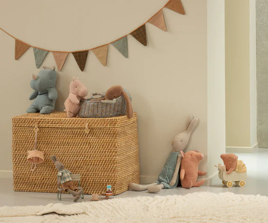 Flodhest med Nederdel -Soft Rose