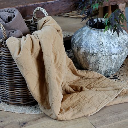 Aix Vintage Quilt- Honnning