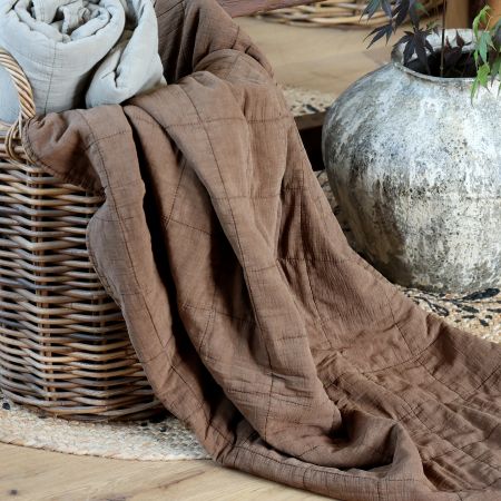 Aix Vintage Quilt -valnød