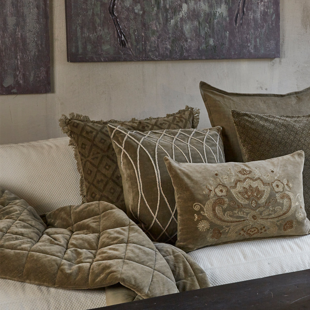 Pude m/fyld 50x50cm velour/bom , Warm gray