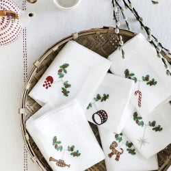 6 stk. juleservietter med klassiske motiver