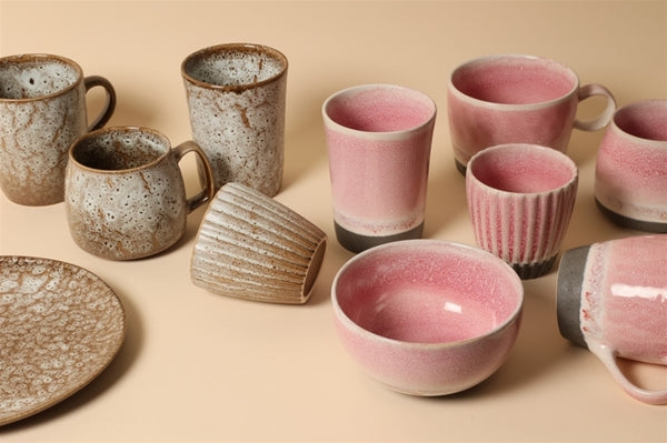 Krus m/hank, hassel, 10,9xø9 cm