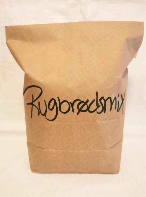Rugbrødsmix med surdej og kerner