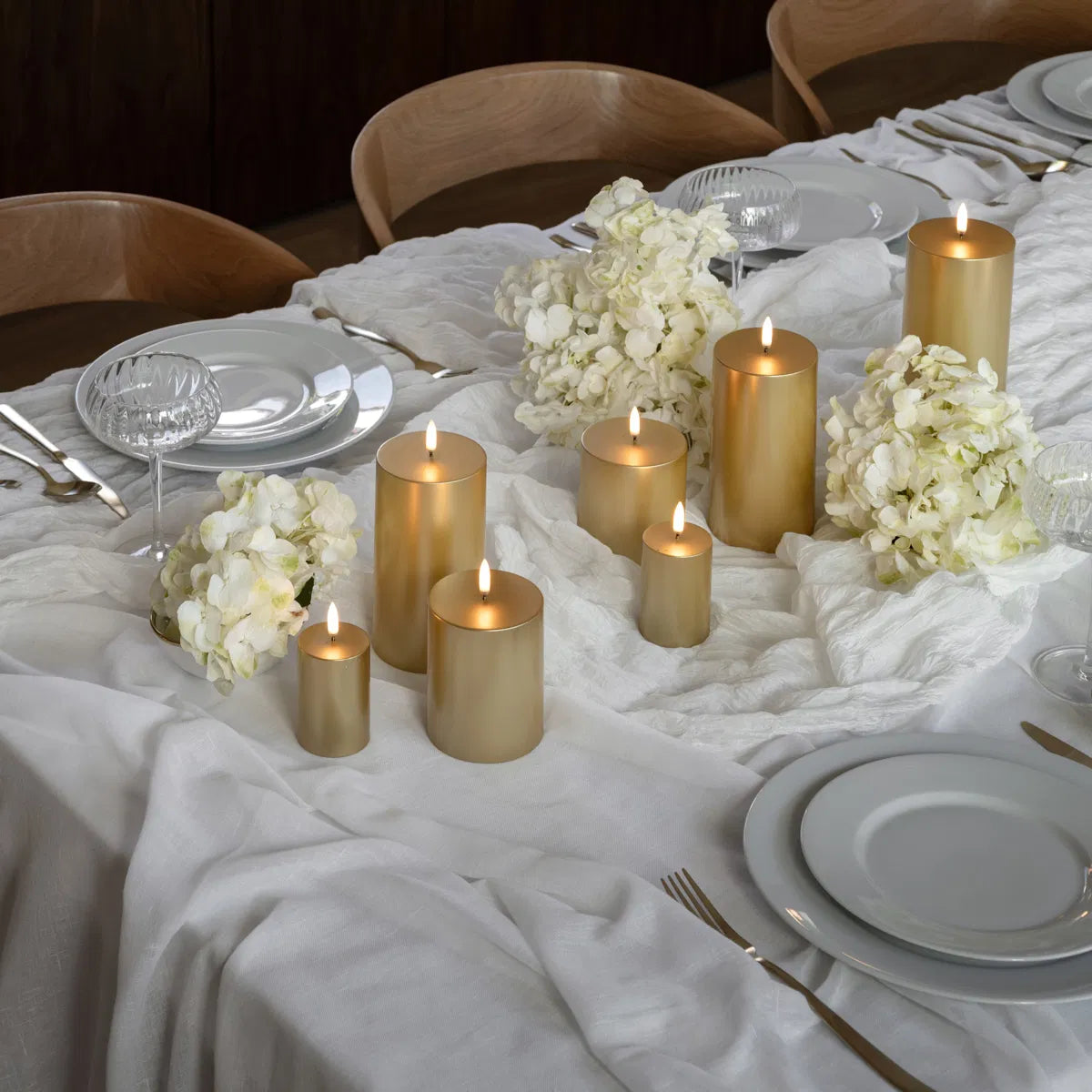 LED pillar candle, Gold finish, Smooth, 5x7,5 cm