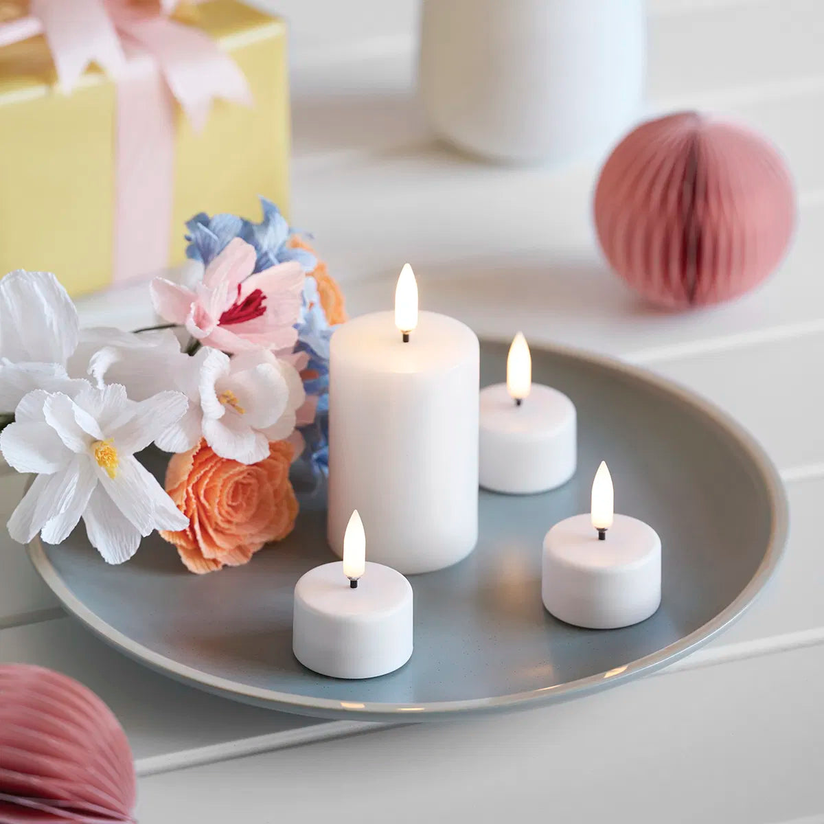 LED pillar candle, Nordic white, Smooth, 5x7,5 cm