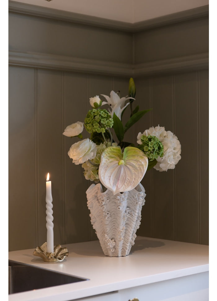 Naya Vase