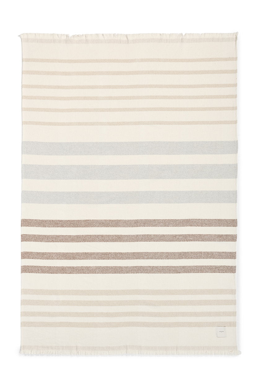 Compliments Serra – Ecru