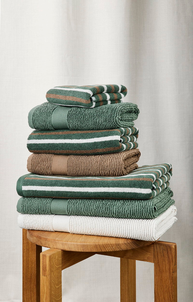 Compliments Slow – Forest Green