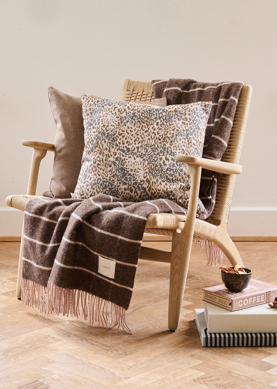 Compliments Leo – Brown