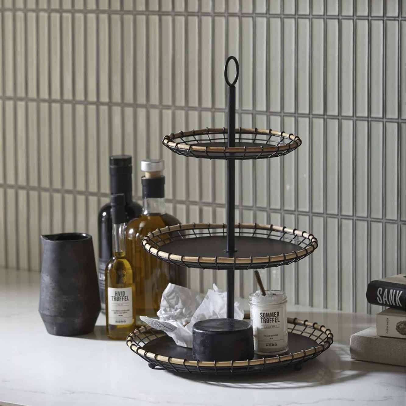 HANA etagere i metal