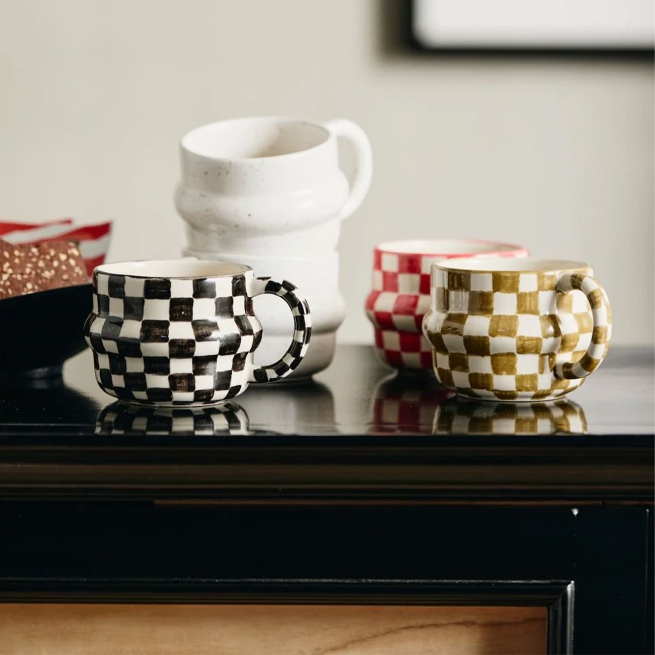 YSIA cup, check - red/ivory