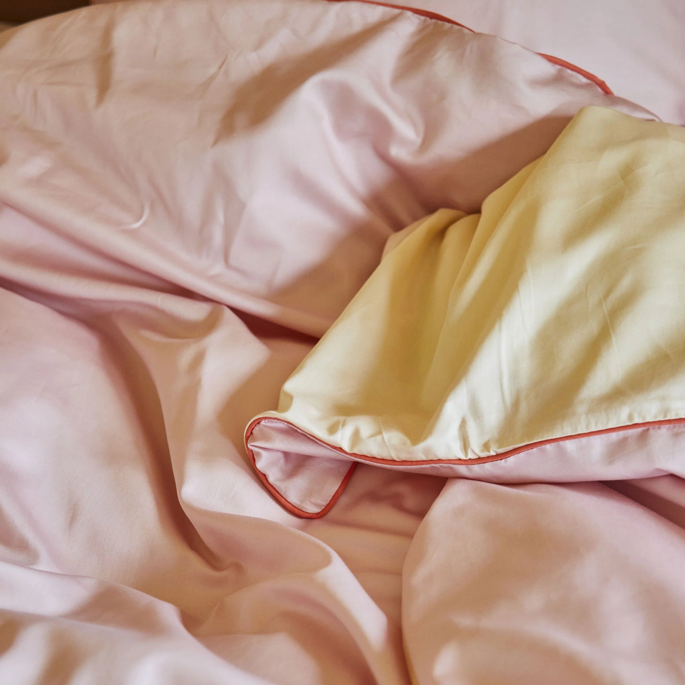 Bomuldssatin dyne- Light pink & cream 140x200