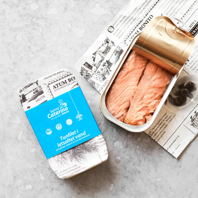 Tunfilet i letsaltet vand